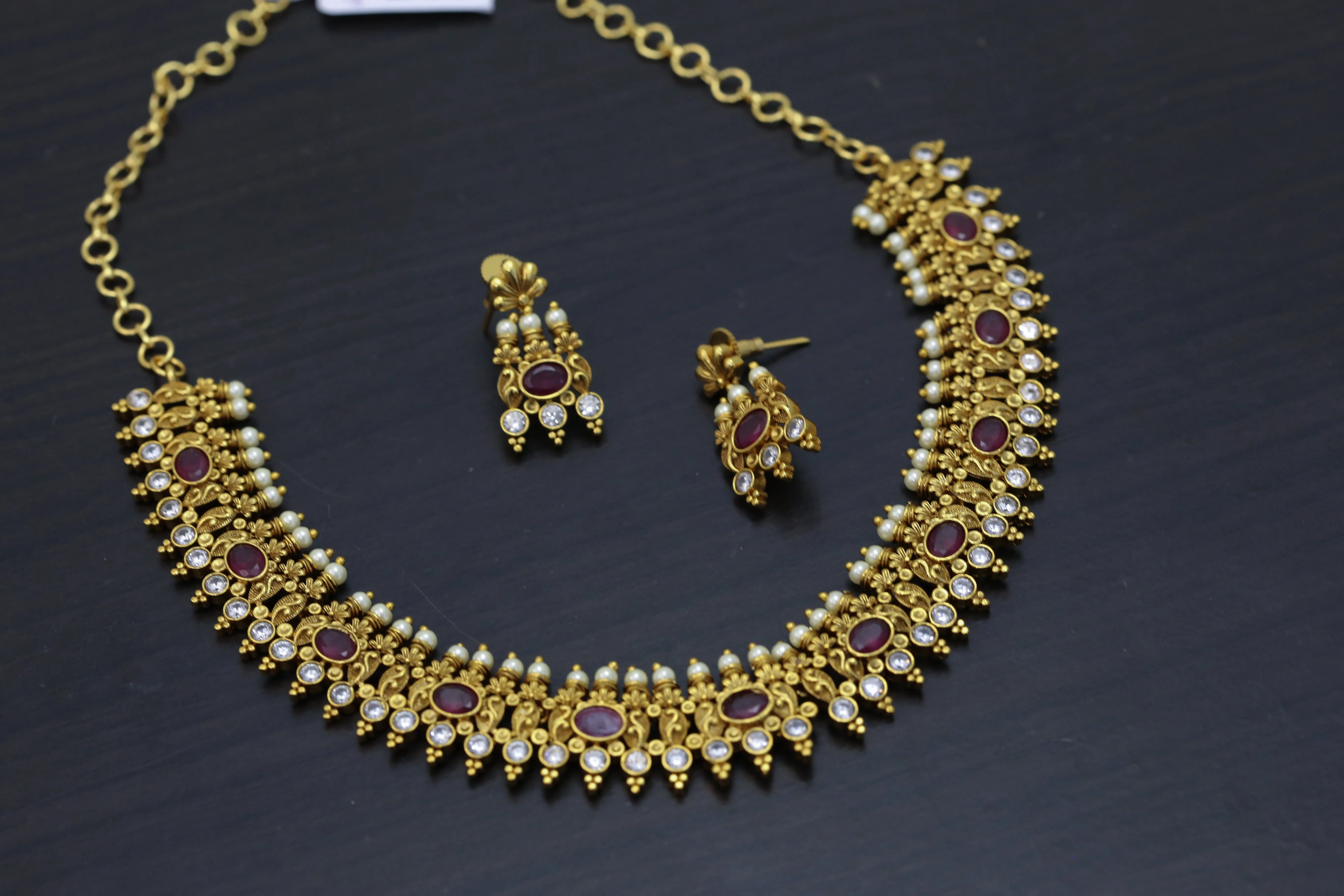 Antique Gold Necklace Set - Ruby