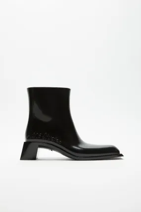 Rubber ankle boots